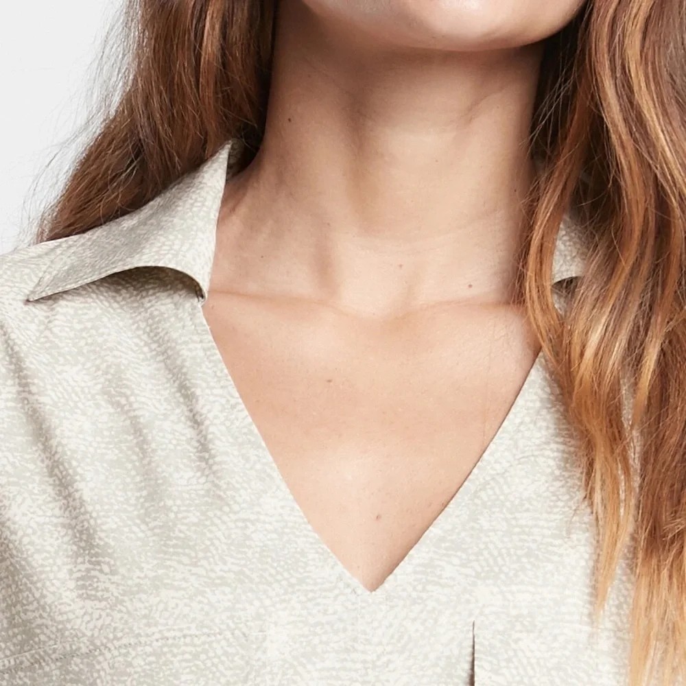 Athleta Zuma Printed Collared Long Sleeve Top size Medium Gray and Tan - Picture 13 of 15